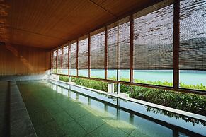 River Retreat GARAKU