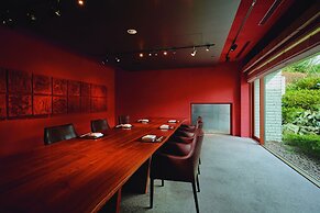 River Retreat GARAKU