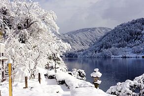 River Retreat GARAKU