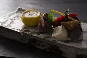 River Retreat GARAKU