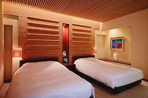 River Retreat GARAKU