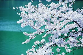 River Retreat GARAKU