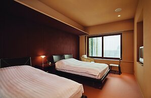 River Retreat GARAKU