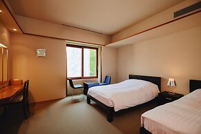 River Retreat GARAKU