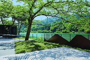 River Retreat GARAKU