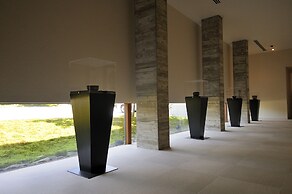 River Retreat GARAKU