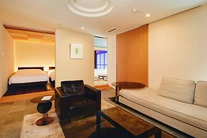 River Retreat GARAKU