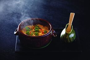 River Retreat GARAKU