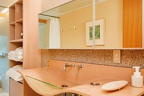 River Retreat GARAKU