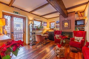 Shatush Hotel