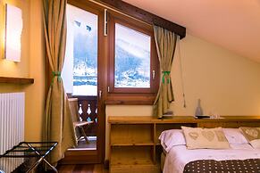 Shatush Hotel