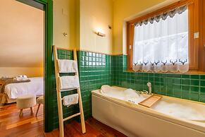 Shatush Hotel