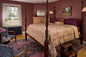 Yale Manor B&B and Yurt Glamping