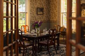 Yale Manor B&B and Yurt Glamping