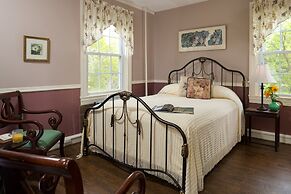 Yale Manor B&B and Yurt Glamping