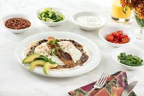 Yale Manor B&B and Yurt Glamping