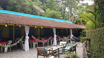 Pousada Tropical Araçatiba