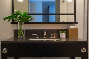 Kimpton Everly Hotel Hollywood by IHG