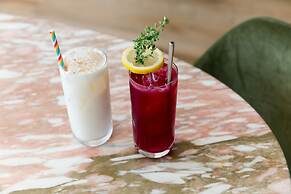 Kimpton Everly Hotel Hollywood by IHG