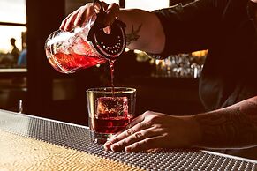 Kimpton Everly Hotel Hollywood by IHG