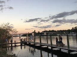 The Rivers Edge Motel