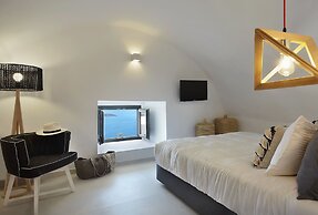 Callia Caves - Adults Only