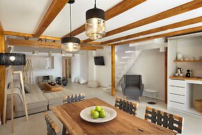 Callia Caves - Adults Only