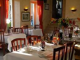 Hôtel Restaurant le Val d'Amby
