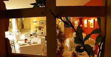 Hôtel Restaurant le Val d'Amby