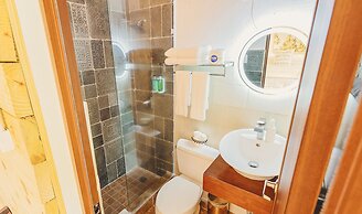 Tamboo Beside the Pointe