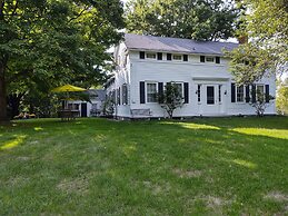 1805 House Bed and Breakfast