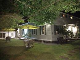 1805 House Bed and Breakfast