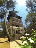 Hideaway Lodge