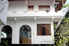 Hotel Happy Night & Restaurant