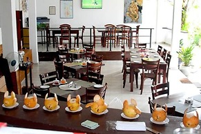 Hotel Happy Night & Restaurant