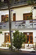 Hotel Happy Night & Restaurant