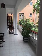 Hotel Happy Night & Restaurant