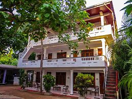 Hotel Happy Night & Restaurant