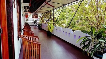 Hotel Happy Night & Restaurant