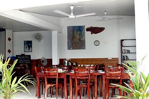 Hotel Happy Night & Restaurant