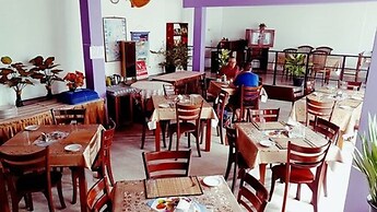 Hotel Happy Night & Restaurant