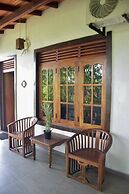 Hotel Happy Night & Restaurant