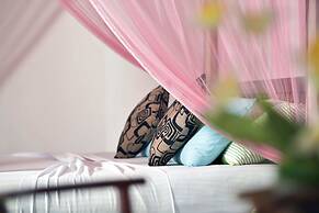 Hotel Happy Night & Restaurant