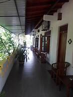 Hotel Happy Night & Restaurant