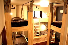 Funtoco Backpackers Namba - Hostel