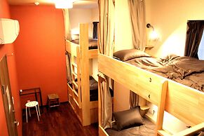 Funtoco Backpackers Namba - Hostel