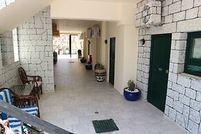 Diogenis Blue Palace