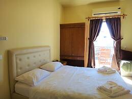 Diogenis Blue Palace