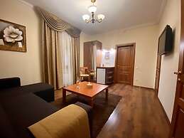 Boomerang Business Hotel