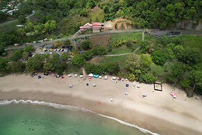 Las Cuevas Beach Lodge